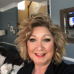 Meet your Posher, Sherrie